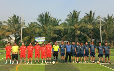 Giao hữu bóng đá giữa Chi cục Kiểm lâm và các đơn vị quản lý rừng tại An Giang.